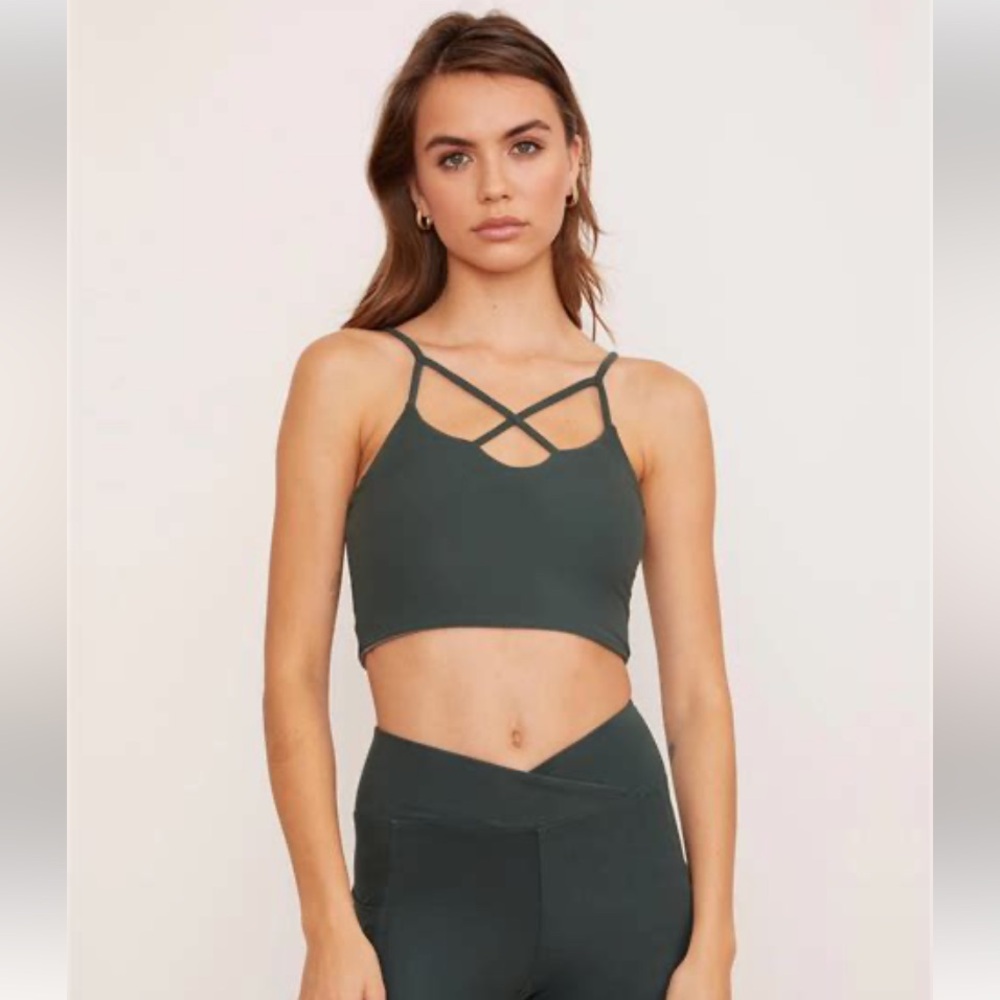 Wolven Thyme Crisscross Four-Way Top S